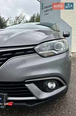 Минивэн Renault Scenic 2017 в 