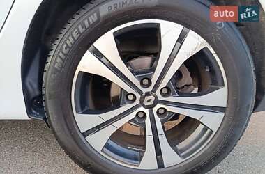 Минивэн Renault Scenic 2011 в 