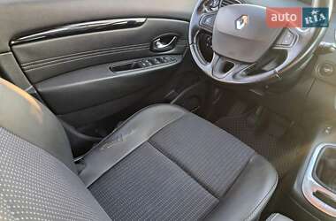 Минивэн Renault Scenic 2011 в 
