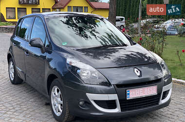 Минивэн Renault Scenic 2010 в 