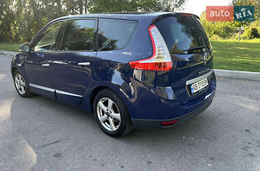 Минивэн Renault Scenic 2011 в 