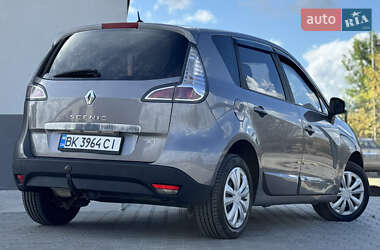 Минивэн Renault Scenic 2013 в 