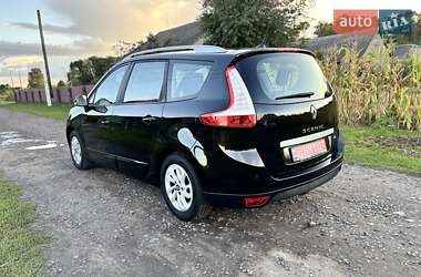 Минивэн Renault Scenic 2014 в 