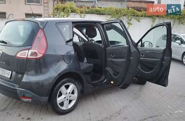 Минивэн Renault Scenic 2010 в 