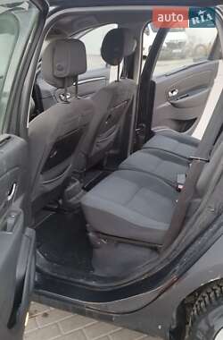 Минивэн Renault Scenic 2010 в 