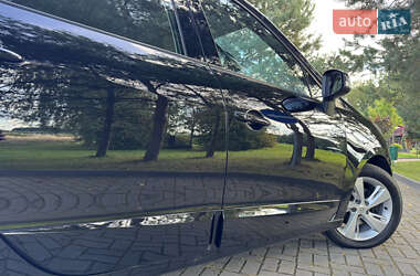 Минивэн Renault Scenic 2013 в 