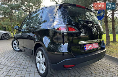 Минивэн Renault Scenic 2013 в 