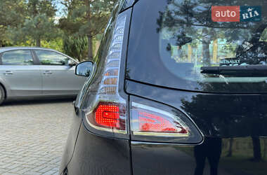 Минивэн Renault Scenic 2013 в 