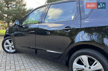 Минивэн Renault Scenic 2013 в 