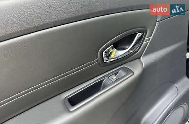 Минивэн Renault Scenic 2013 в 