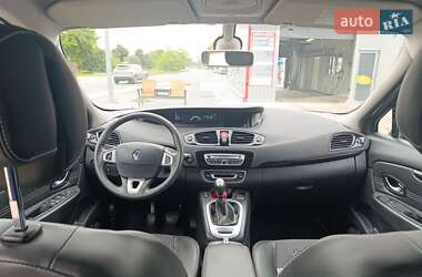 Минивэн Renault Scenic 2011 в 