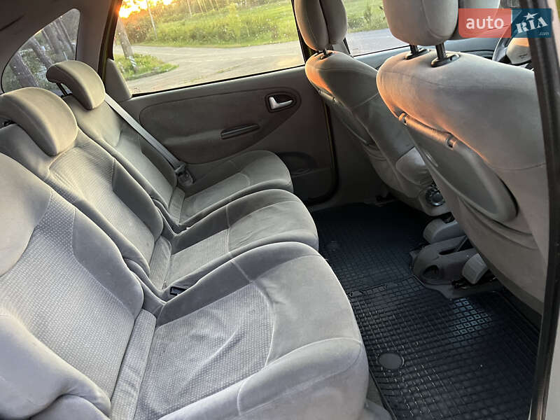 Минивэн Renault Scenic 2002 в Виннице