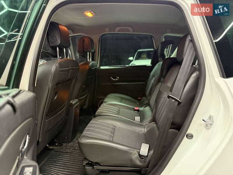 Минивэн Renault Scenic 2012 в Черновцах
