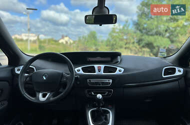 Минивэн Renault Scenic 2009 в 