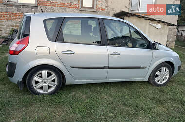 Минивэн Renault Scenic 2004 в 