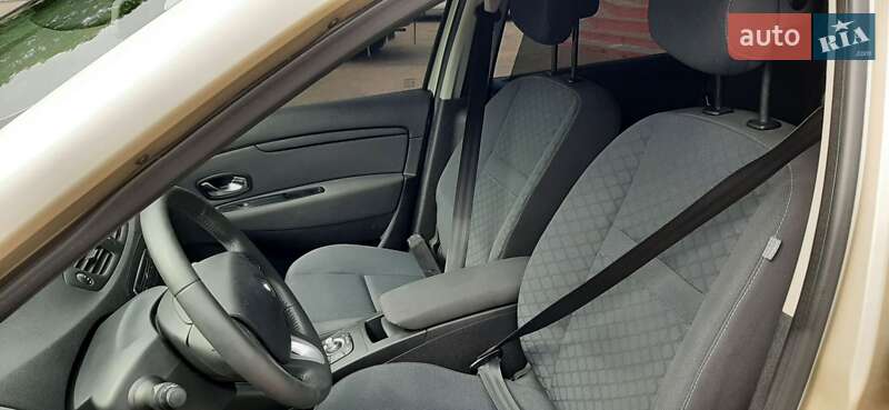 Минивэн Renault Scenic 2011 в Овруче