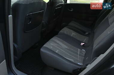 Минивэн Renault Scenic 2006 в 