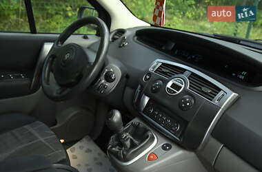 Минивэн Renault Scenic 2006 в 