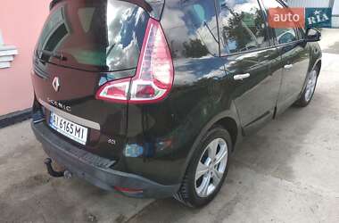 Минивэн Renault Scenic 2011 в 