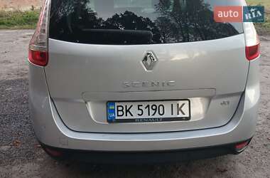 Минивэн Renault Scenic 2010 в 