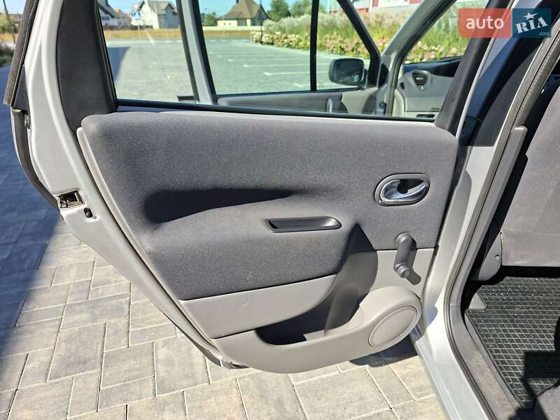 Минивэн Renault Scenic 2007 в Луцке
