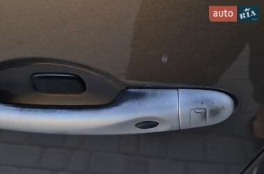 Минивэн Renault Scenic 2010 в 