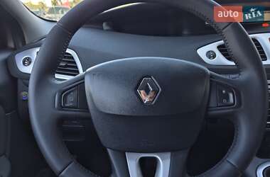 Минивэн Renault Scenic 2010 в 
