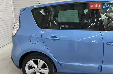 Минивэн Renault Scenic 2013 в 