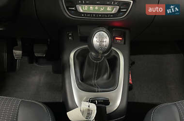 Минивэн Renault Scenic 2013 в 