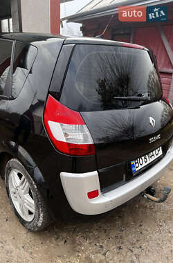 Минивэн Renault Scenic 2005 в 
