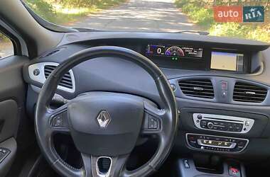 Минивэн Renault Scenic 2014 в 