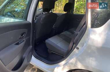Минивэн Renault Scenic 2014 в 