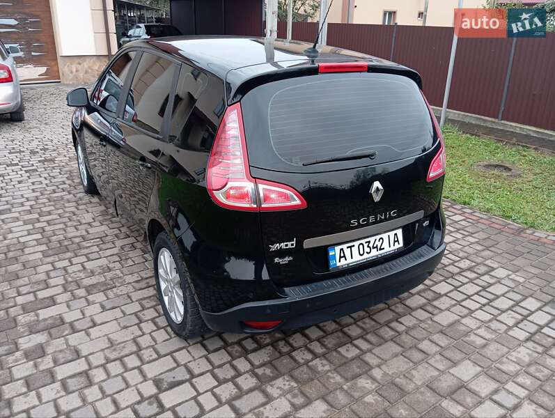 Минивэн Renault Scenic 2011 в Калуше