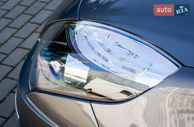 Минивэн Renault Scenic 2010 в 