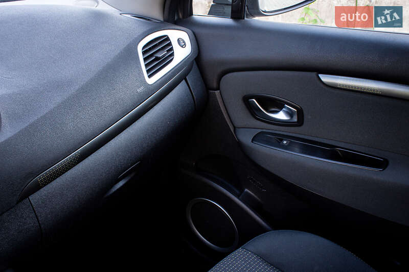 Минивэн Renault Scenic 2010 в Львове
