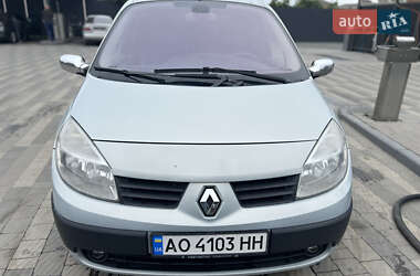 Минивэн Renault Scenic 2004 в 