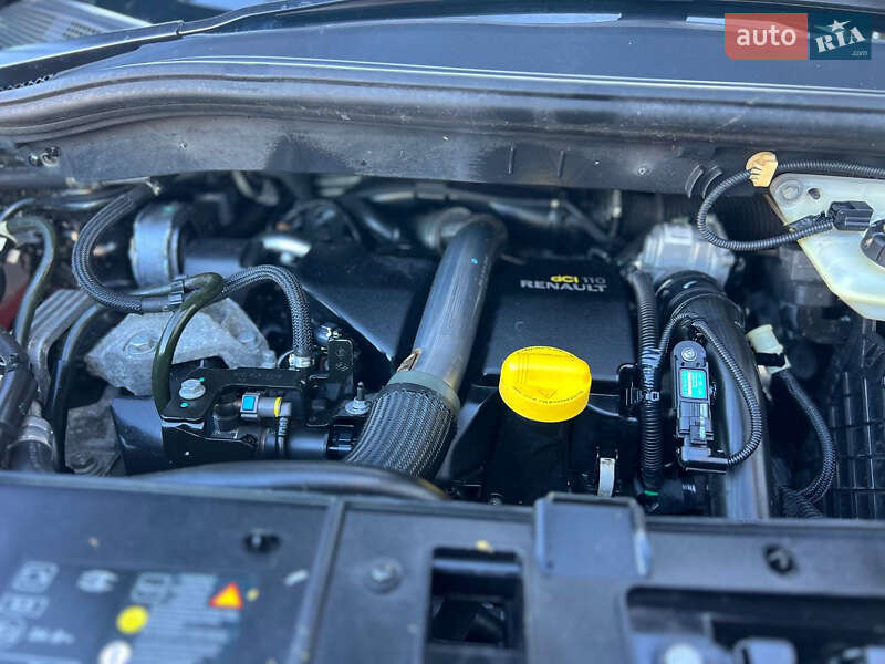 Минивэн Renault Scenic 2011 в Киеве фото 41 Минивэн Renault Scenic 2011 в Киеве