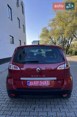 Минивэн Renault Scenic 2011 в 