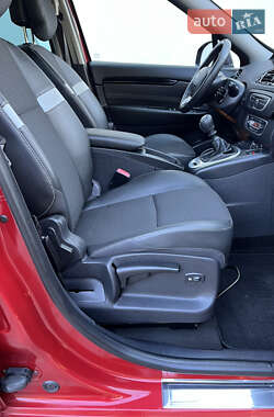 Минивэн Renault Scenic 2011 в 