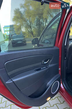 Минивэн Renault Scenic 2011 в 