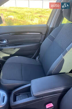 Минивэн Renault Scenic 2011 в 