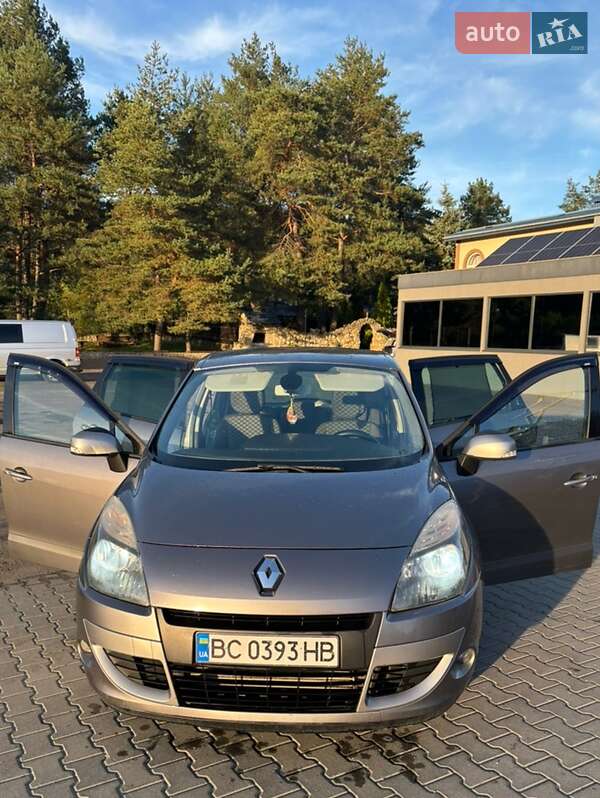 Минивэн Renault Scenic 2011 в Судовой Вишне