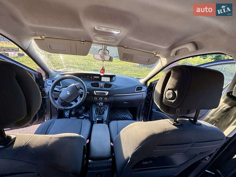 Минивэн Renault Scenic 2011 в Судовой Вишне
