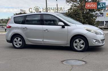 Минивэн Renault Scenic 2009 в Кривом Роге
