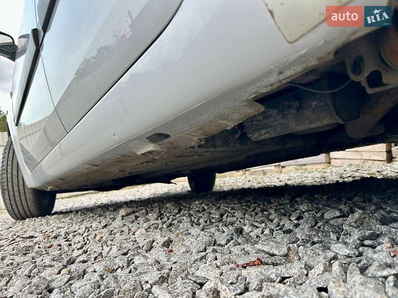 Минивэн Renault Scenic 2005 в Полтаве