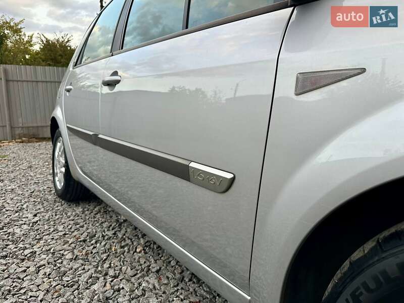 Минивэн Renault Scenic 2005 в Полтаве