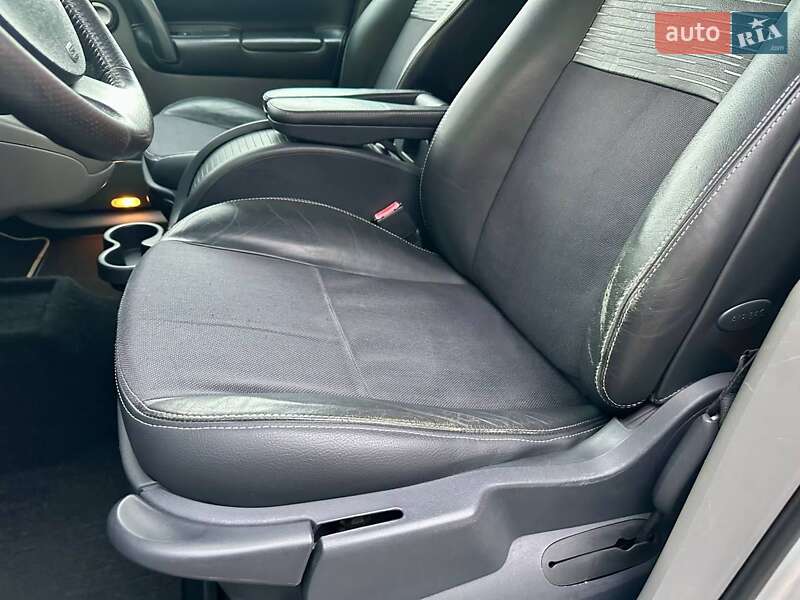 Минивэн Renault Scenic 2005 в Полтаве