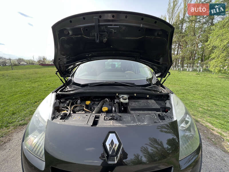 Минивэн Renault Scenic 2009 в Киеве