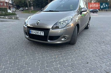 Renault Scenic 2011