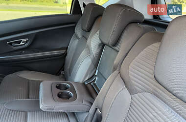 Минивэн Renault Scenic 2016 в 